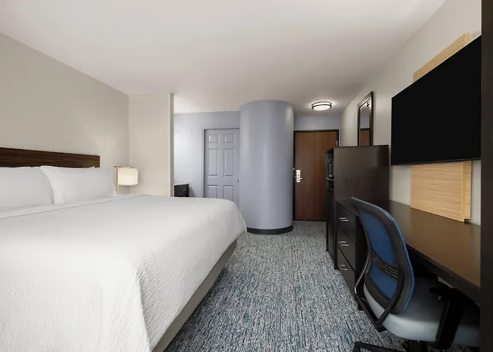 Garner Hotel Topeka West By Ihg