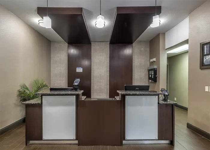 Best Western Plus Lee'S Summit Hotel & Suites