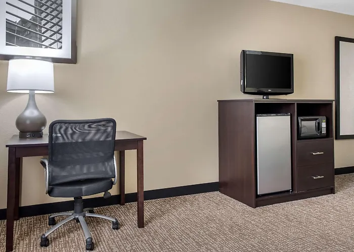 Quality Inn & Suites Lebanon I-65