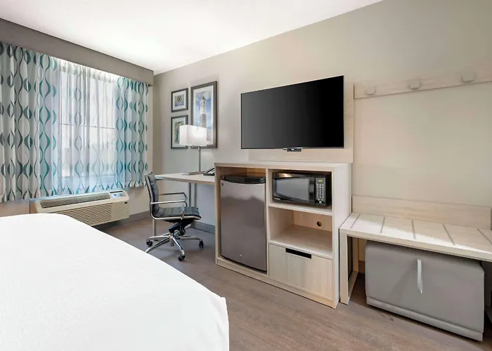 Best Western Plus Lafayette Hotel University Area