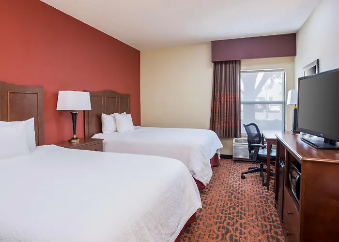 Hampton Inn Shawnee