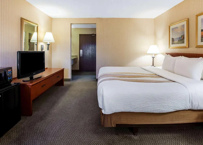 La Quinta Inn By Wyndham Detroit Southgate
