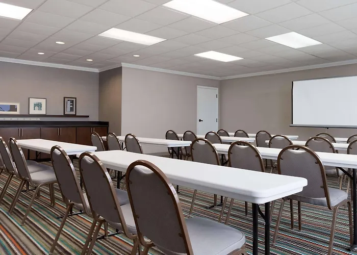 Country Inn & Suites By Radisson, Jackson, Tn