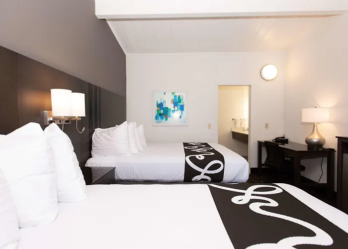 Surestay Hotel By Best Western Seaside Monterey