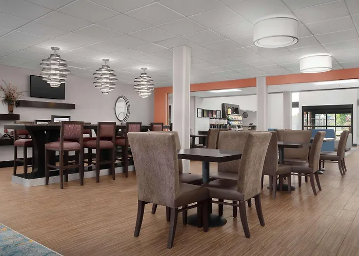 Hampton Inn Russellville