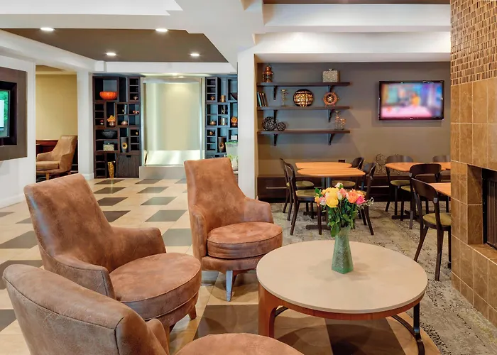 Courtyard By Marriott Portsmouth