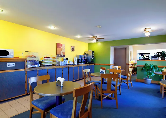 Americas Best Value Inn - Garden City