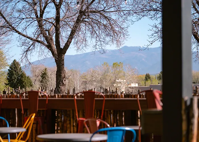 Taos Valley Lodge