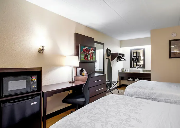 Red Roof Inn Plus+ Pittsburgh East - Monroeville