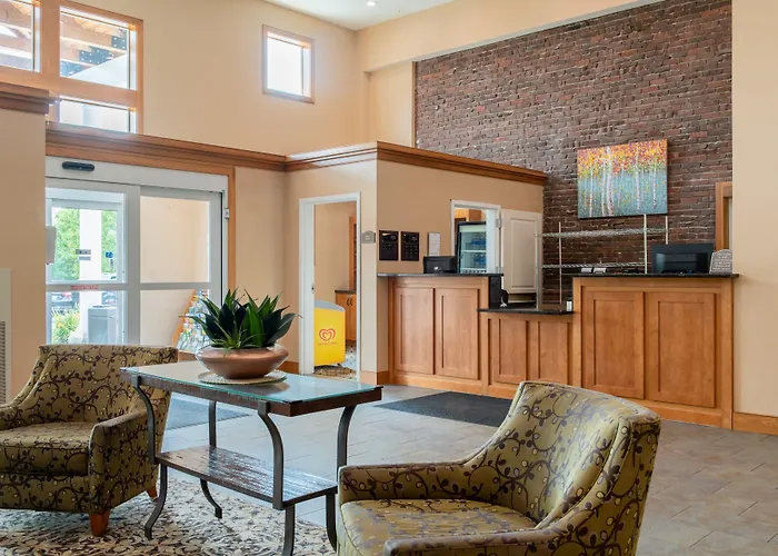 White River Inn & Suites