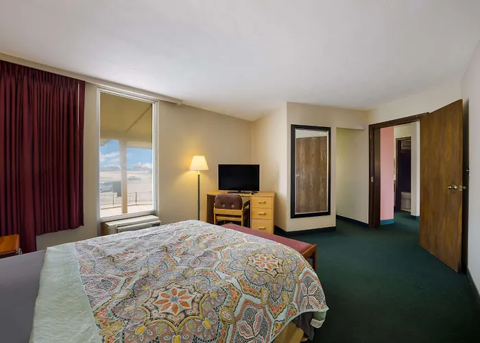 Travelodge By Wyndham Oakley