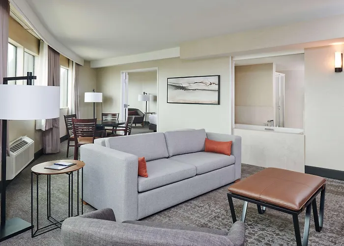 Doubletree By Hilton Fullerton