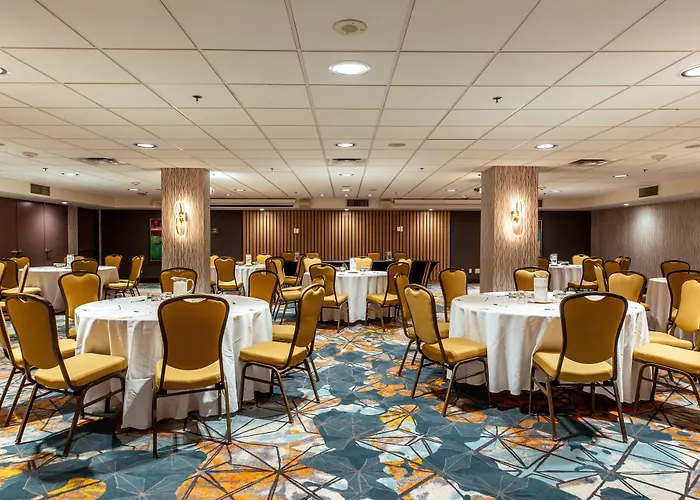 Holiday Inn Toronto Downtown Centre By Ihg