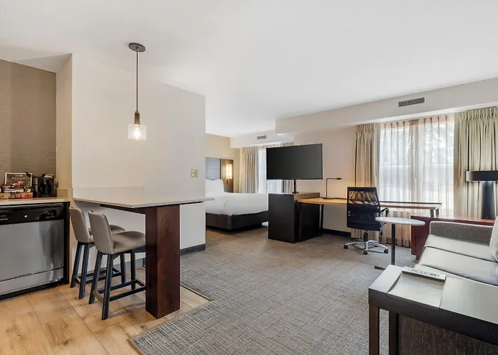 Sonesta Es Suites Fairfax Fair Lakes