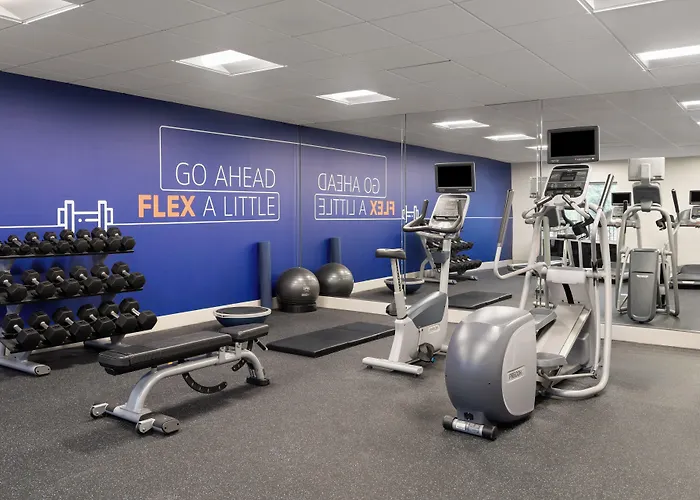 Holiday Inn Express & Suites - Tampa East - Ybor City By Ihg