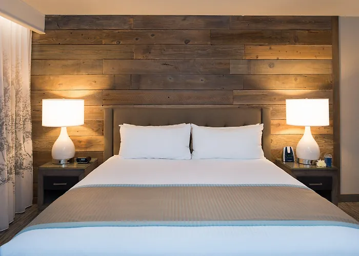 Hotel Azure