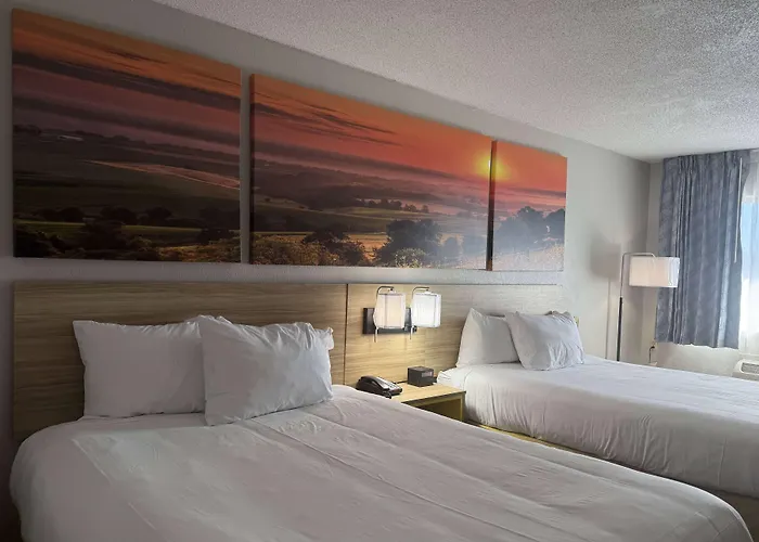 Days Inn By Wyndham Hannibal