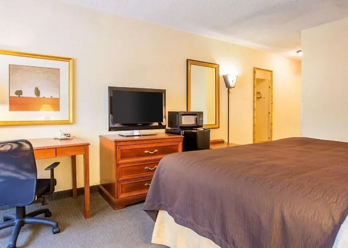 Budgetel Inn & Suites Atlanta