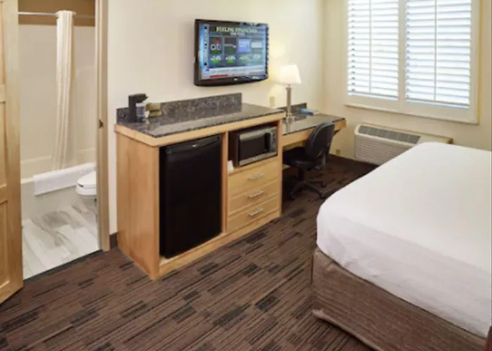 Livinn Hotel St Paul East / Maplewood