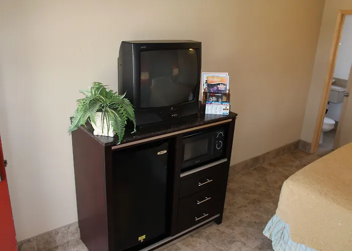 Harbor Inn & Suites Oceanside Marina Camp Pendleton
