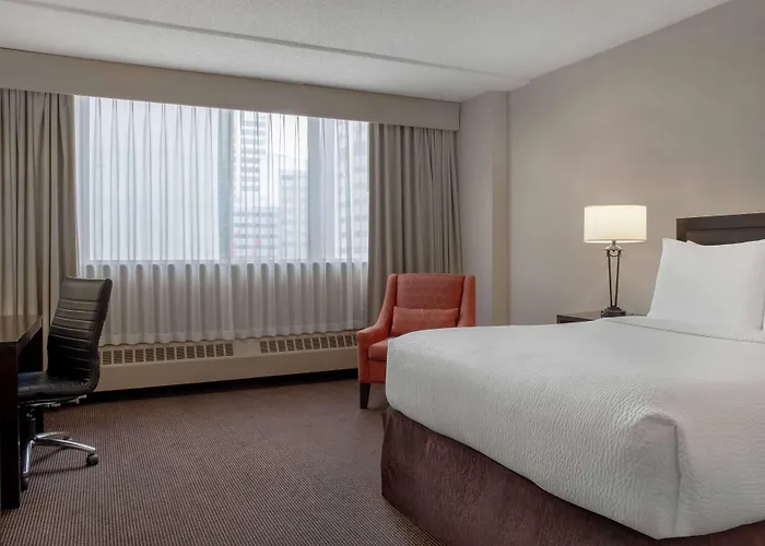 Ramada Plaza By Wyndham Calgary Downtown