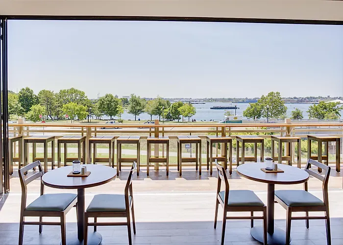 Hilton Garden Inn Providence Waterfront