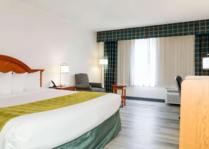 Ramada By Wyndham Cumberland Downtown Hotel