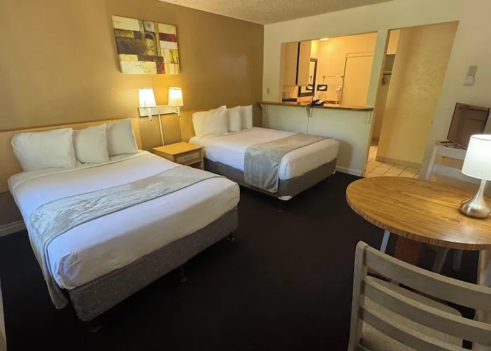 California Suites Hotel