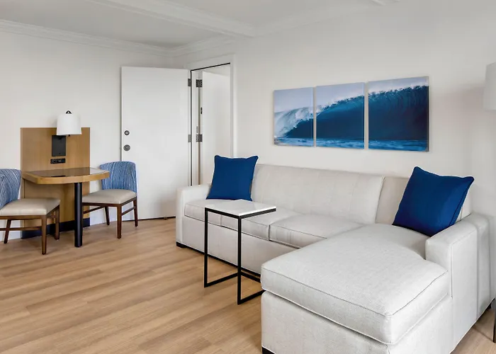 Jupiter Beach Resort & Spa