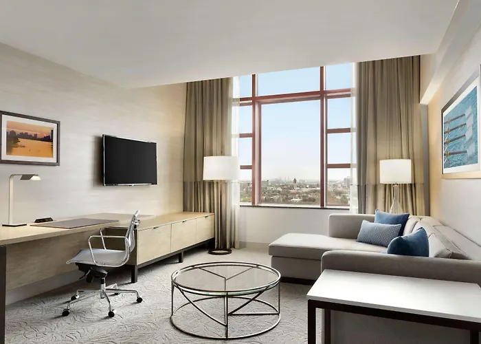 Doubletree Suites By Hilton Hotel Boston - Cambridge