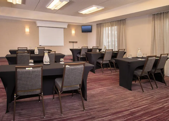 Courtyard By Marriott Dulles Airport Chantilly