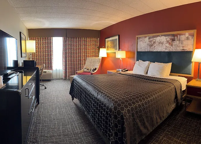 Exton Hotel And Conference Center