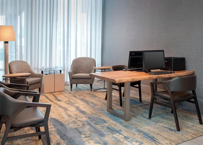 Delta Hotels By Marriott Seattle Everett