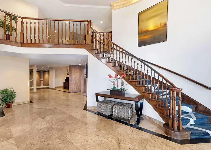 Best Western Plus Newport Mesa Inn