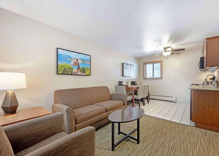 Best Western Ptarmigan Lodge