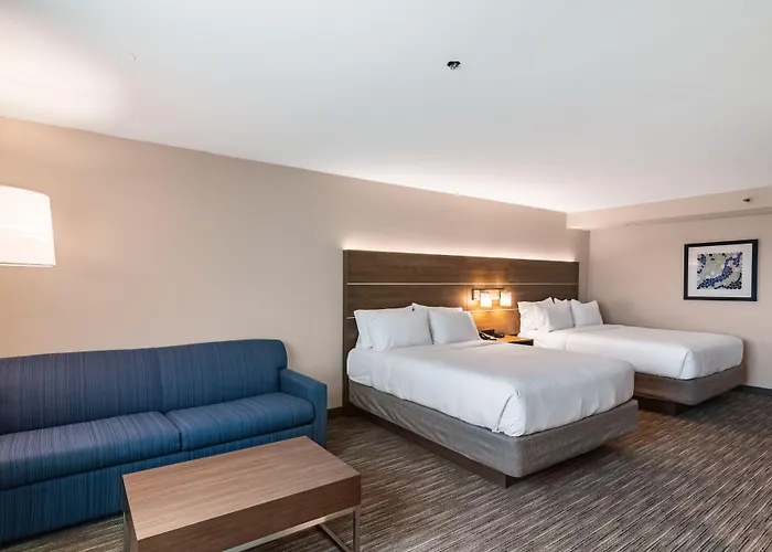 Holiday Inn Express & Suites Camarillo By Ihg