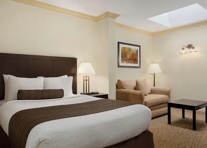 Days Inn & Suites By Wyndham Sault Ste. Marie On