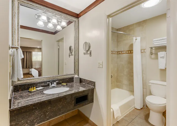 Best Western Plus Greenwell Inn