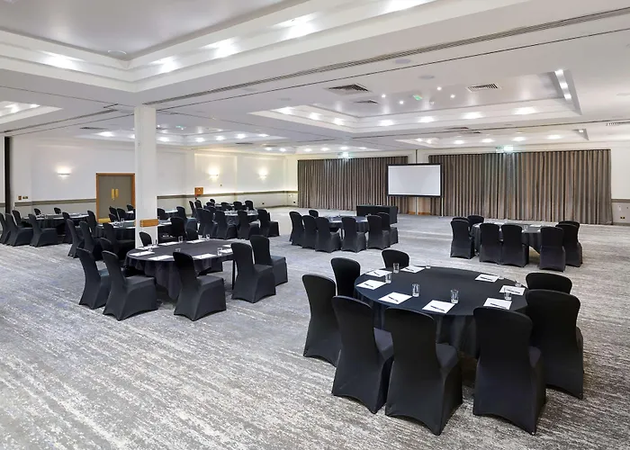 Doubletree By Hilton Swindon Hotel