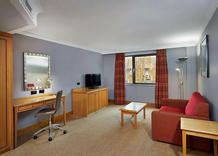 Doubletree By Hilton Swindon Hotel