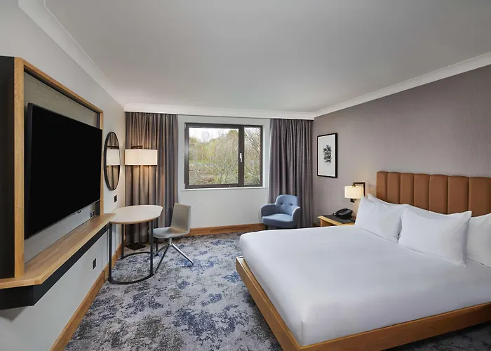 Doubletree By Hilton Swindon Hotel