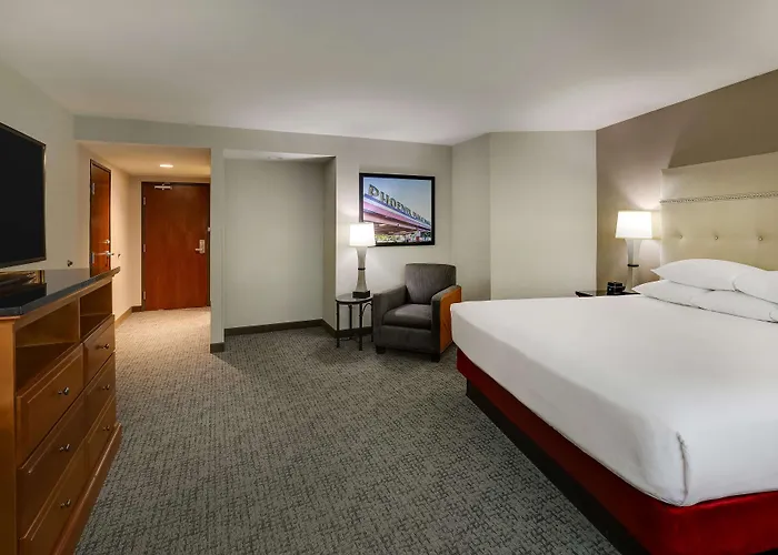 Drury Inn & Suites Phoenix Airport