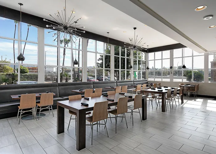 Holiday Inn West Covina, An Ihg Hotel