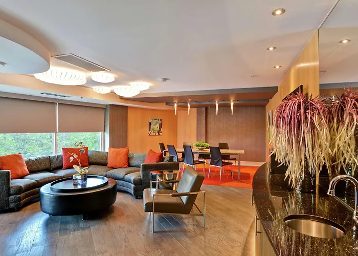 Hampton Inn & Suites Crabtree