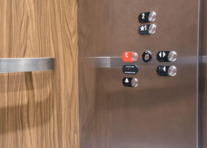 Greenstay Hotel & Suites Central