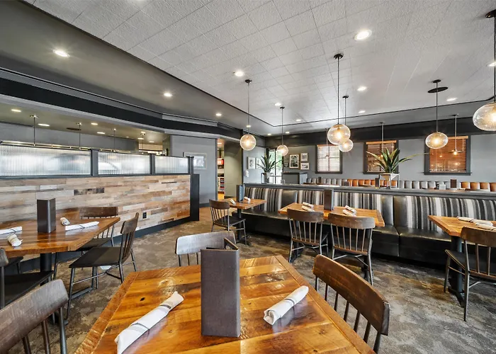 Best Western Plus Hilltop Inn