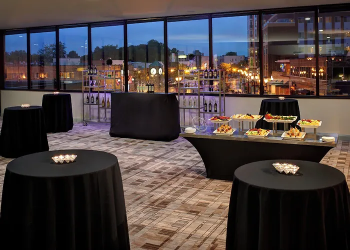 Marriott East Lansing At University Place