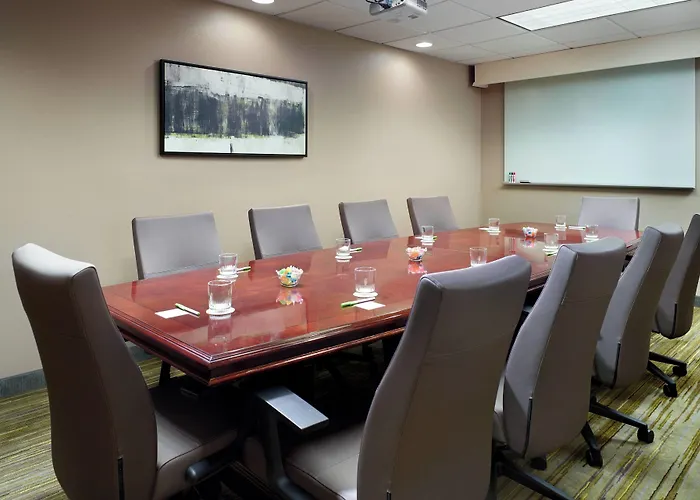 Courtyard By Marriott Macon