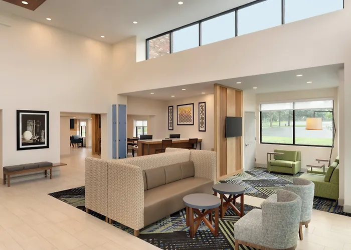 Holiday Inn Express Plattsburgh By Ihg