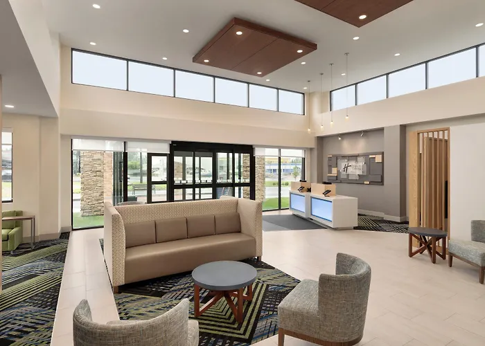 Holiday Inn Express Plattsburgh By Ihg